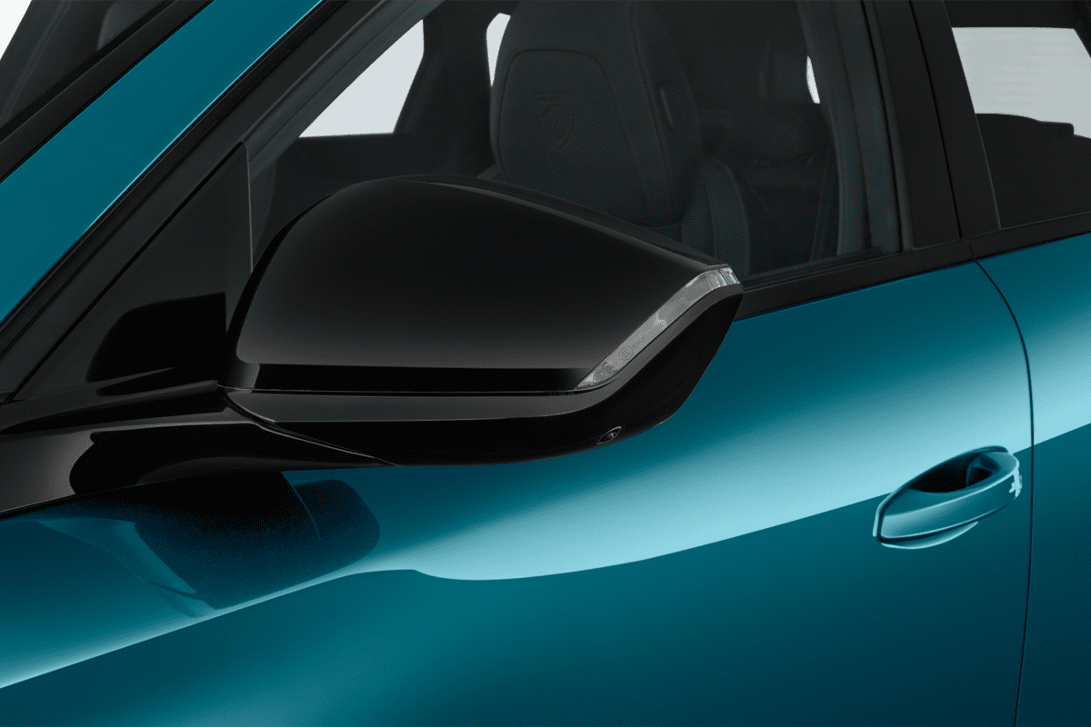 Rückspiegel eines Peugeot 308 SW