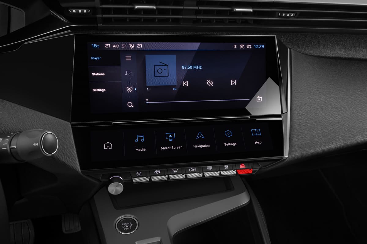 Audiosystem eines Peugeot 408 Hybrid