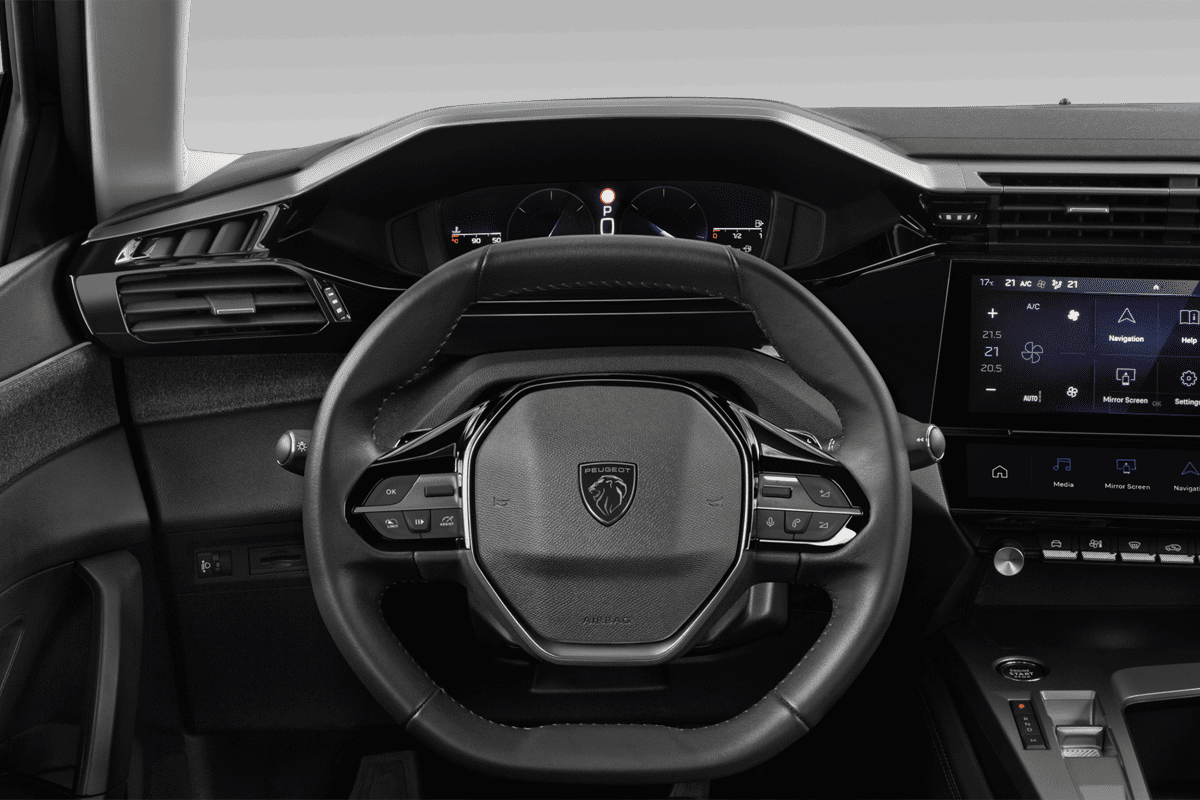 Lenkrad eines Peugeot 408 Hybrid