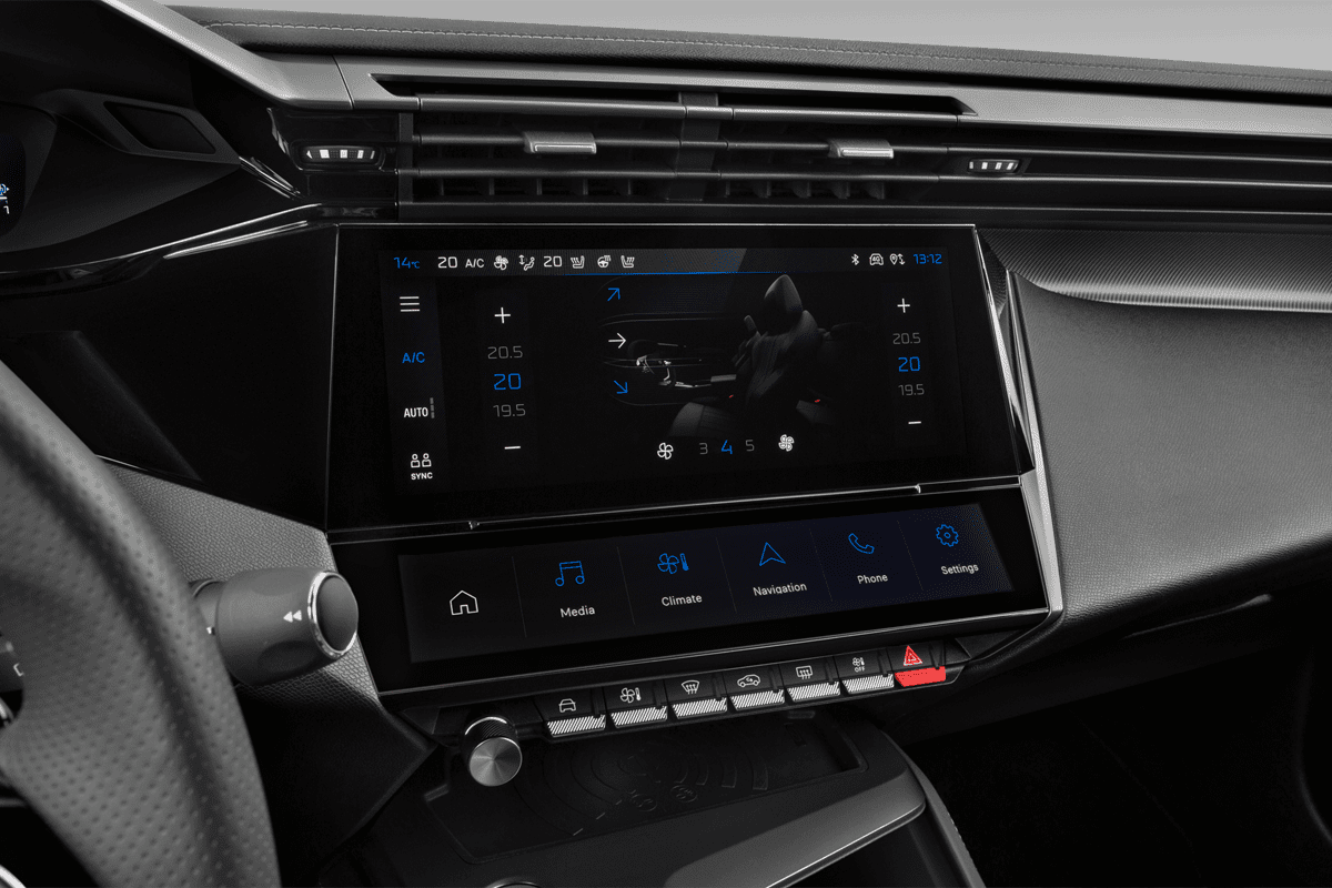 Klimasteuerung eines Peugeot 408 Plug-in-Hybrid