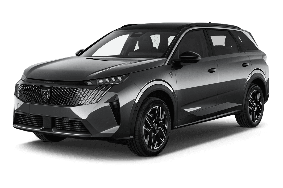 Schräge Frontansicht eines Peugeot 5008 Hybrid, freigestellt