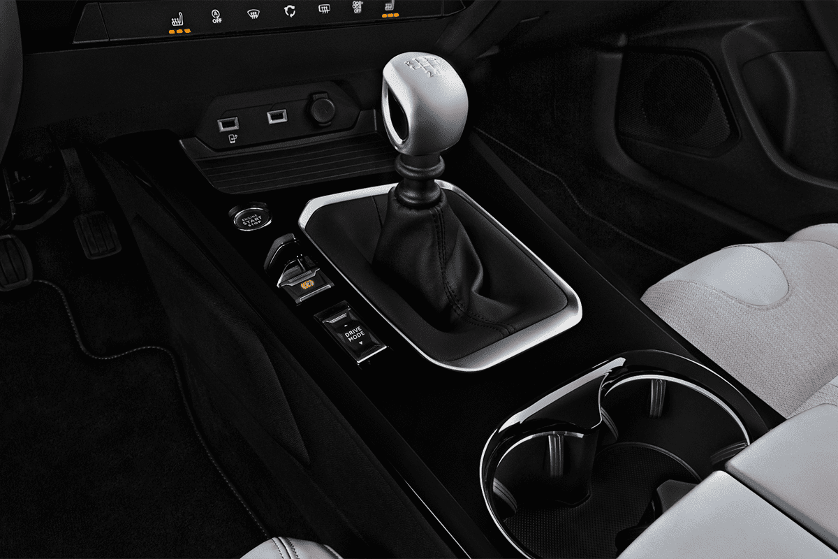 Schaltknüppel eines Peugeot 508 PSE