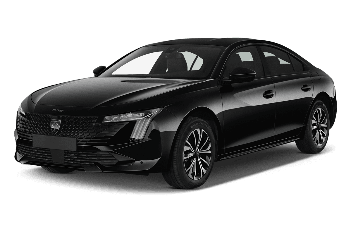 Schräge Frontansicht eines Peugeot 508, freigestellt