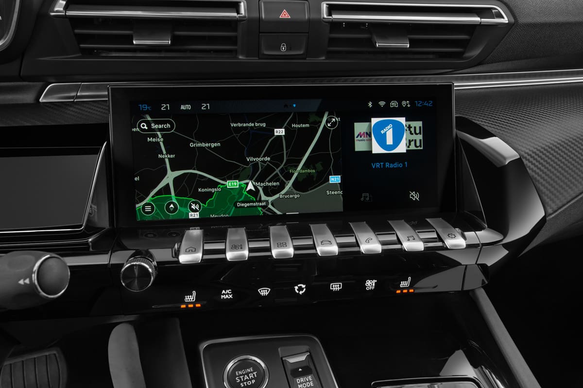 Mittelkonsole eines Peugeot 508