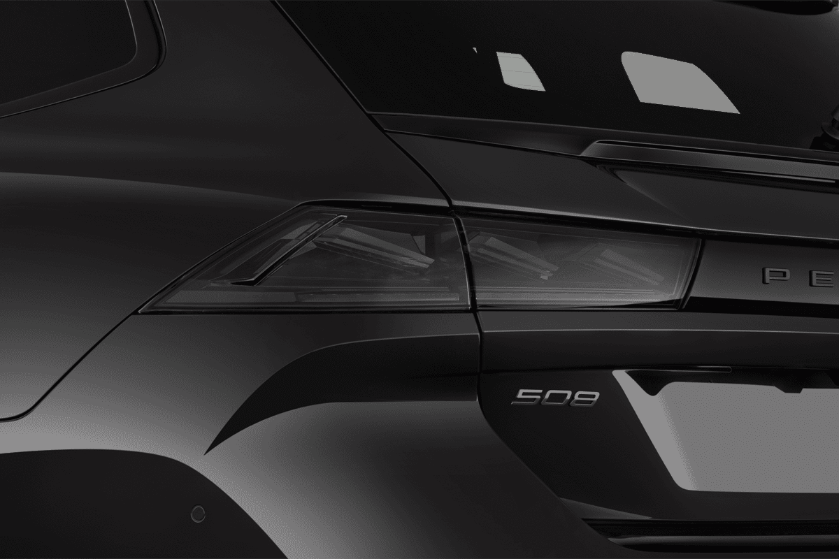 Heckleuchten eines Peugeot 508 SW