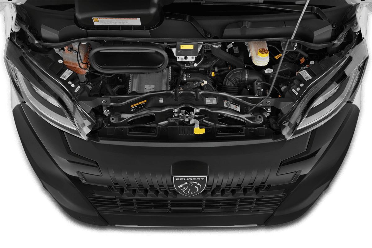Motorraum eines Peugeot e-Boxer