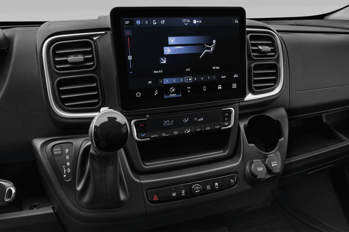 Klimasteuerung eines Peugeot e-Boxer