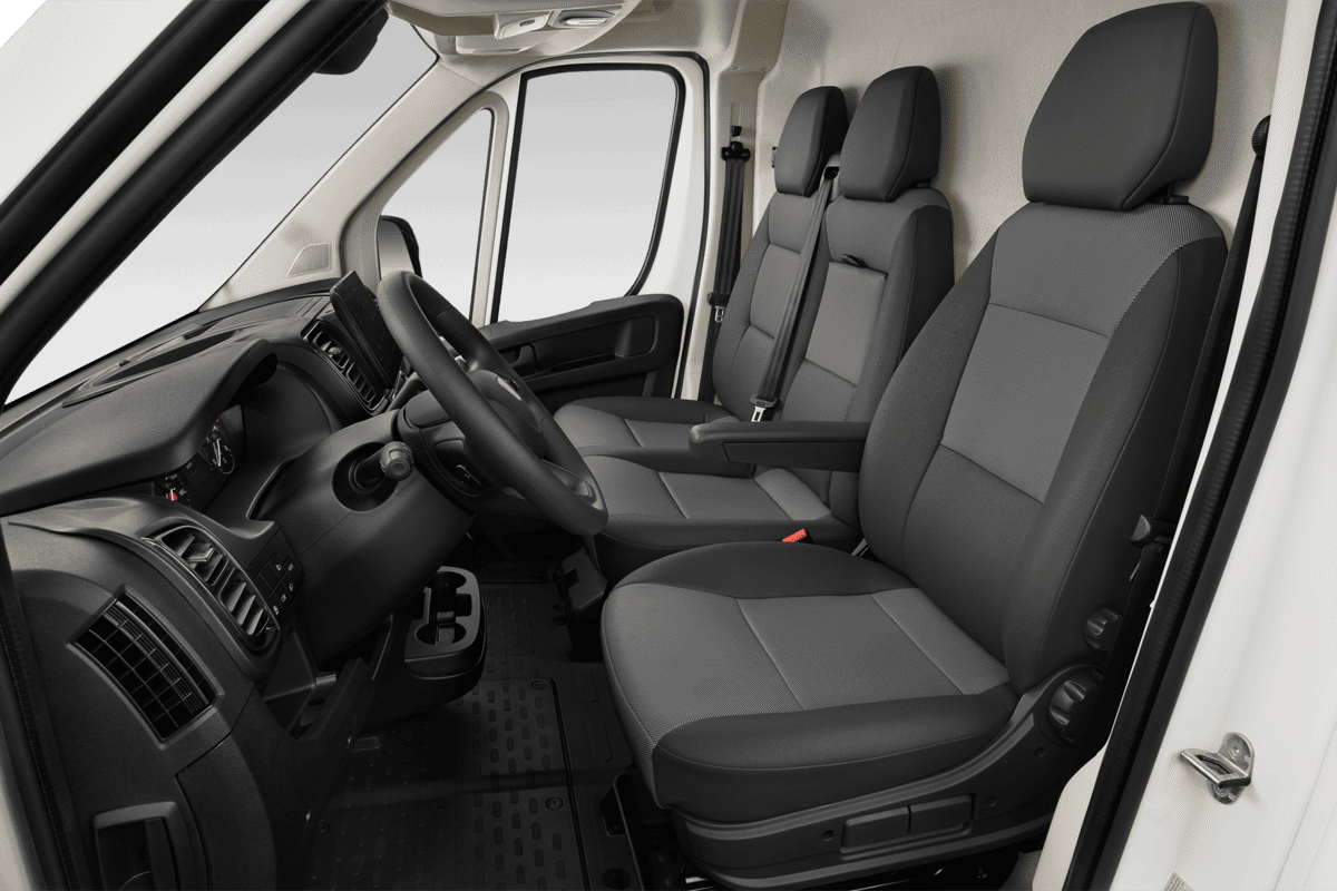 Vordersitze eines Peugeot Boxer Kastenwagen
