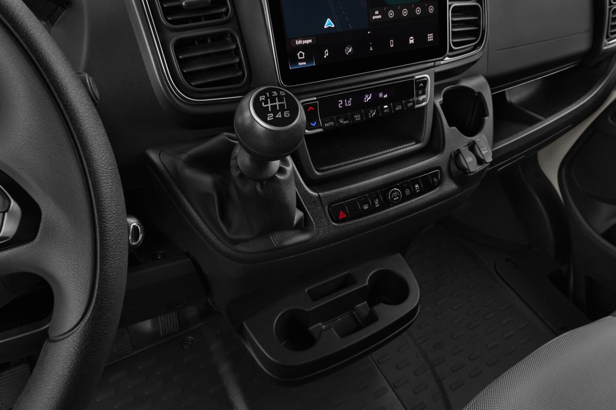 Schaltknüppel eines Peugeot Boxer Kastenwagen