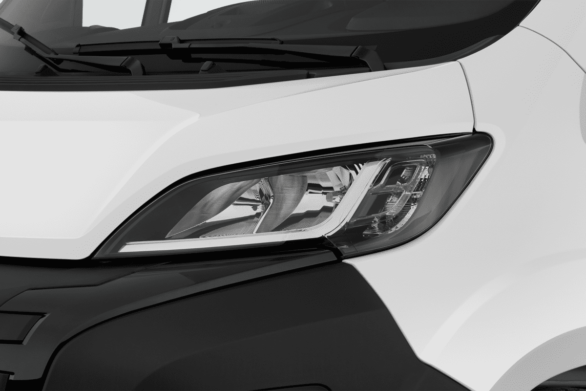 Frontscheinwerfer eines Peugeot Boxer Kastenwagen