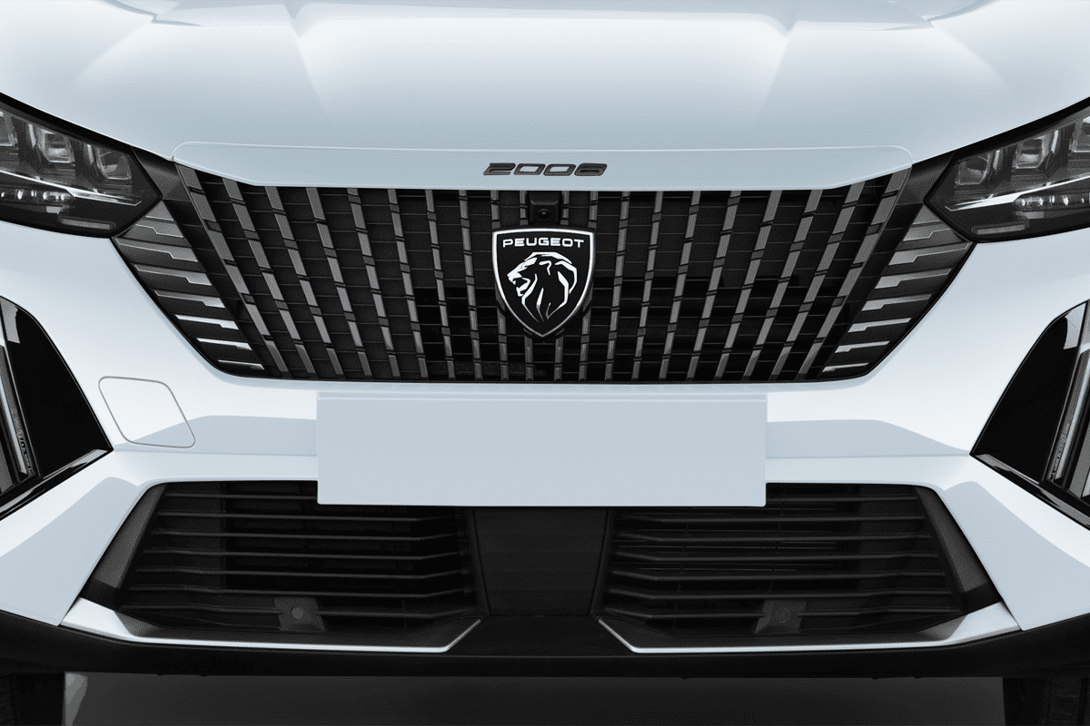 Kühlergrill eines Peugeot e-2008