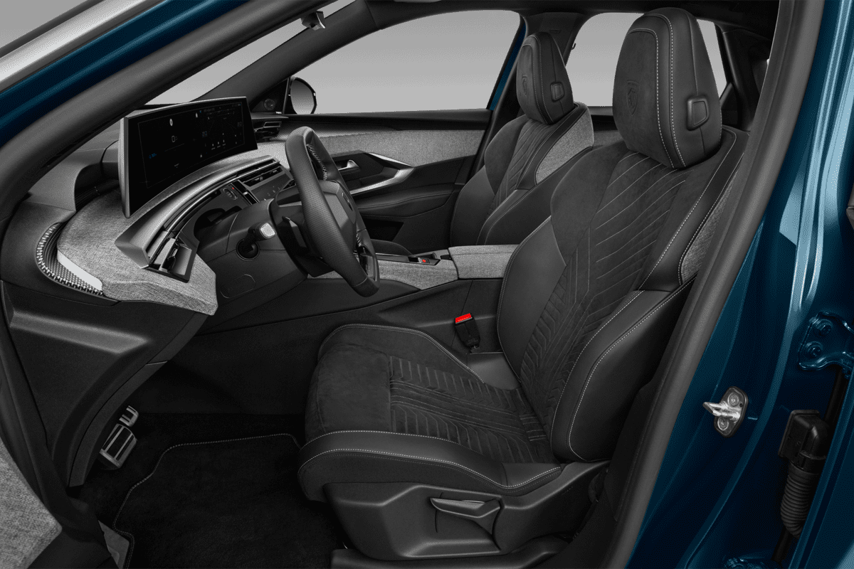 Vordersitze eines Peugeot 3008 Hybrid 