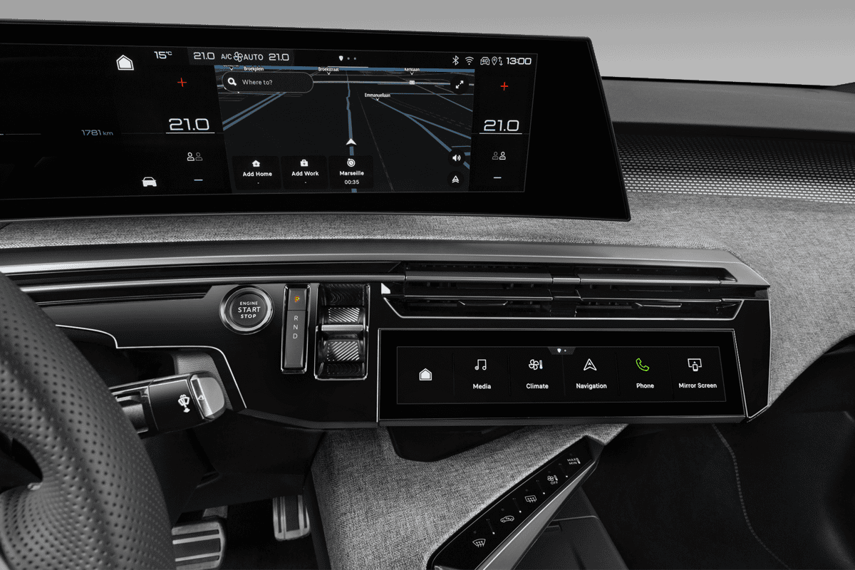 Mittelkonsole eines Peugeot 3008 Hybrid 