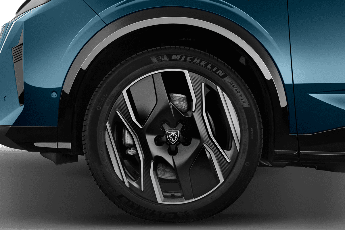 Radkappe oder Felge eines Peugeot 3008 Hybrid 