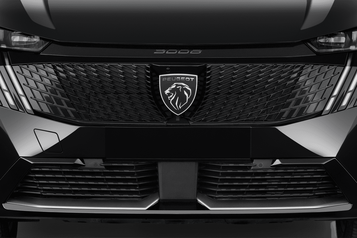 Kühlergrill eines Peugeot e-3008 