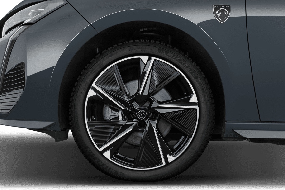 Radkappe oder Felge eines Peugeot e308 SW