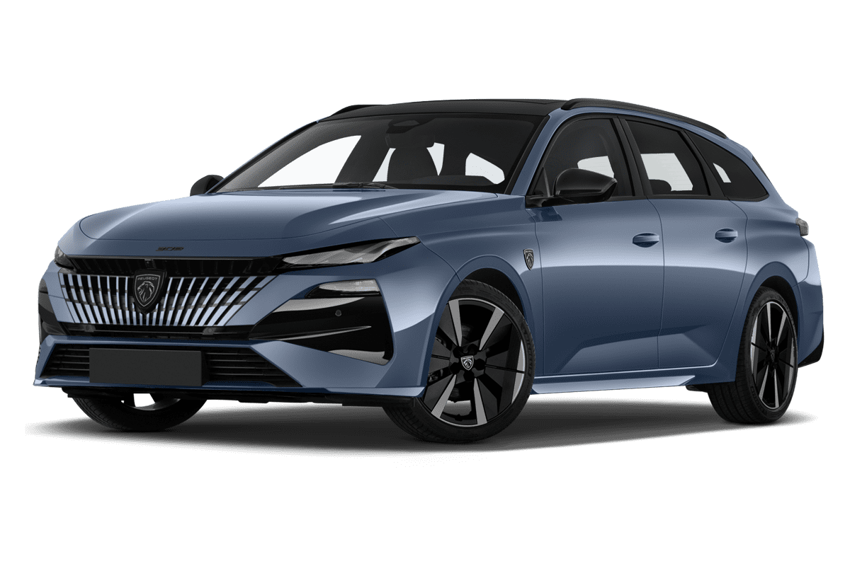 Tiefe, schräge Heckansicht eines Peugeot e308 SW, freigestellt