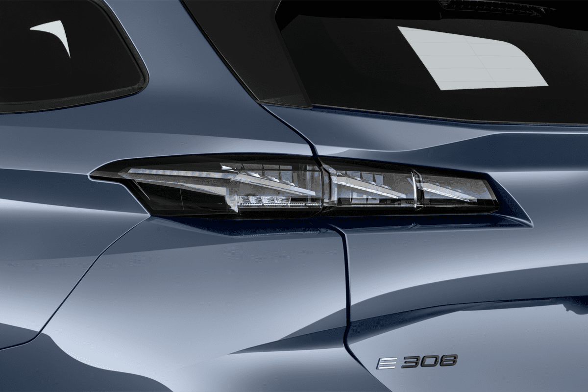 Heckleuchten eines Peugeot e308 SW