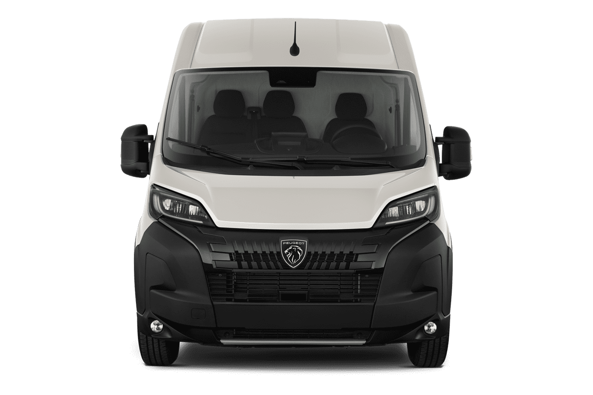 Frontansicht eines Peugeot e-Boxer, freigestellt