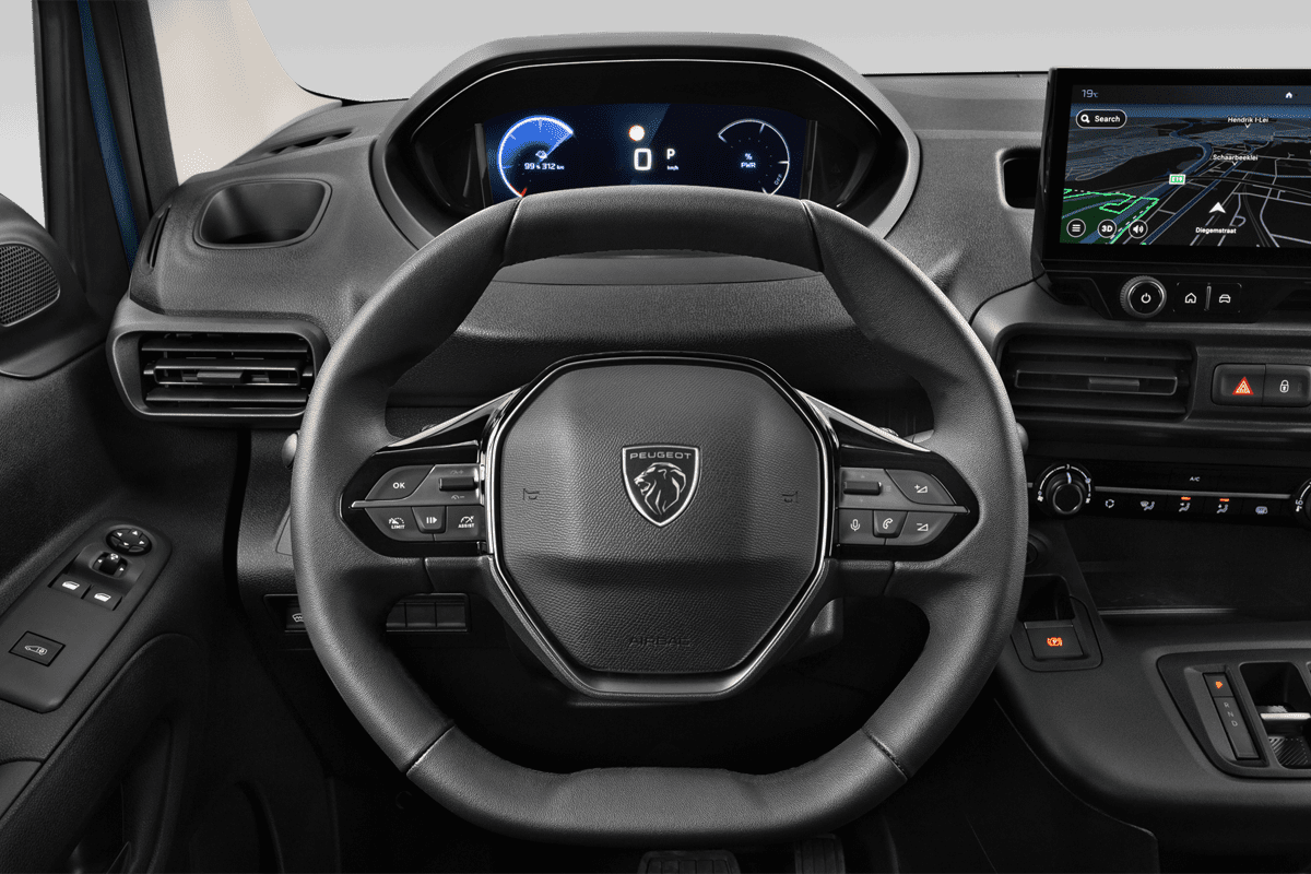 Lenkrad eines Peugeot e-Partner Kastenwagen