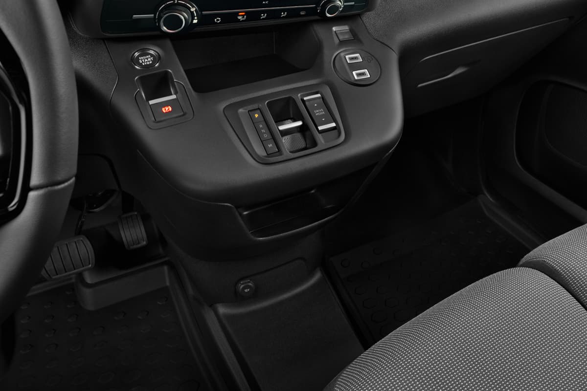 Schaltknüppel eines Peugeot Partner Kastenwagen