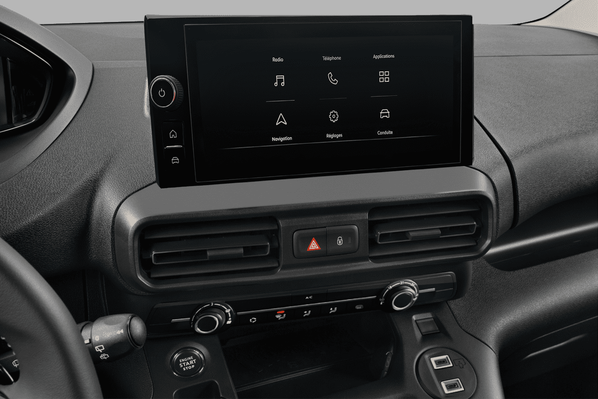 Mittelkonsole eines Peugeot Partner Kastenwagen