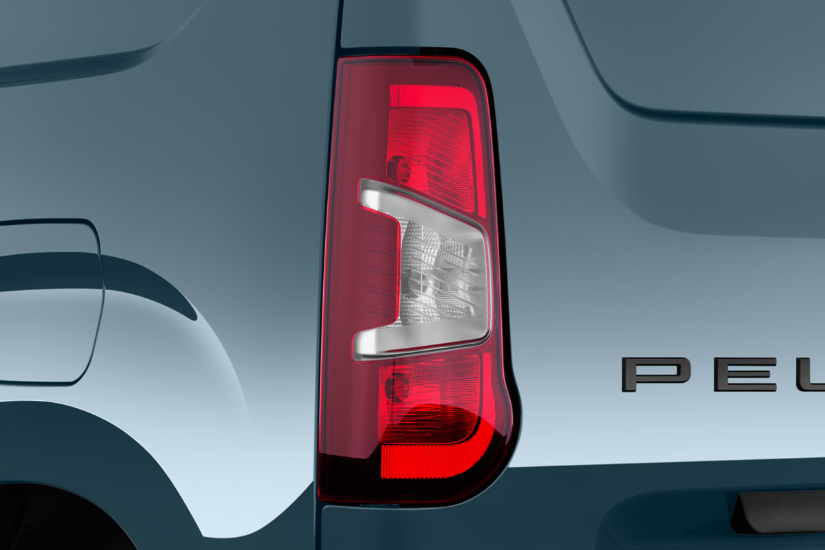 Heckleuchten eines Peugeot Partner Kastenwagen