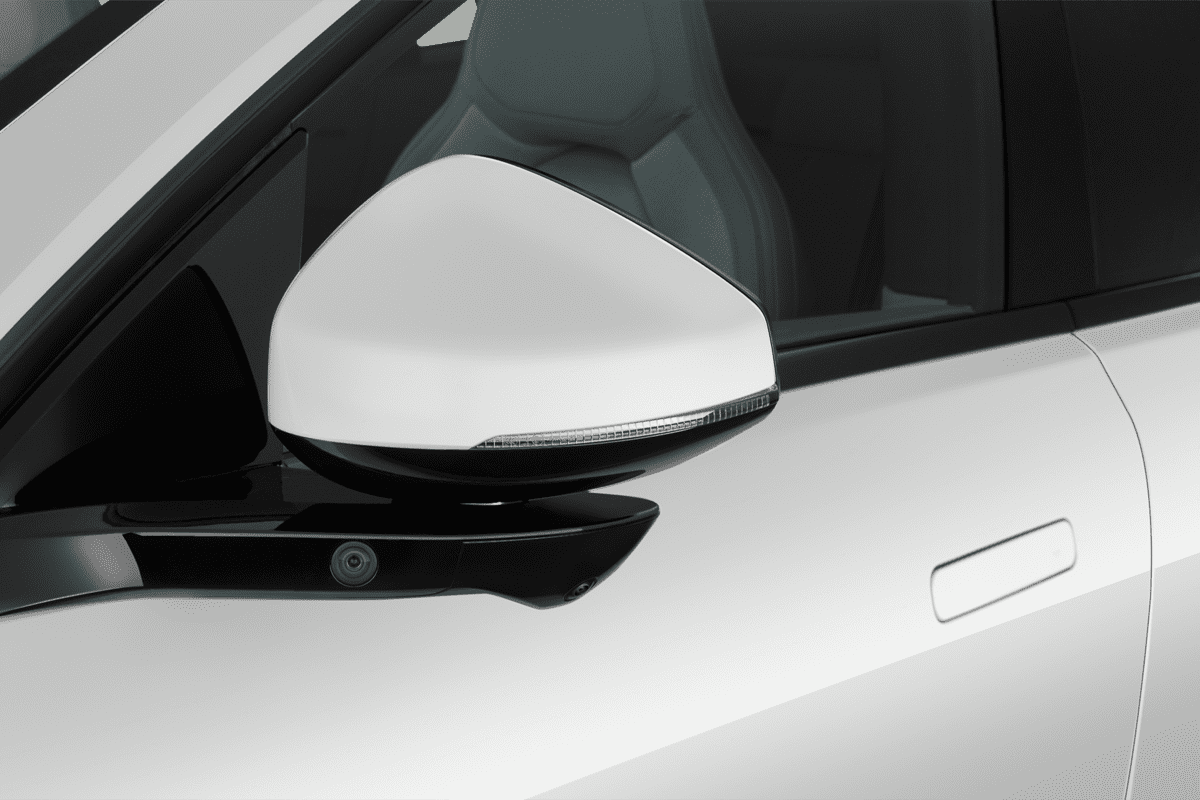 Rückspiegel eines Polestar 4