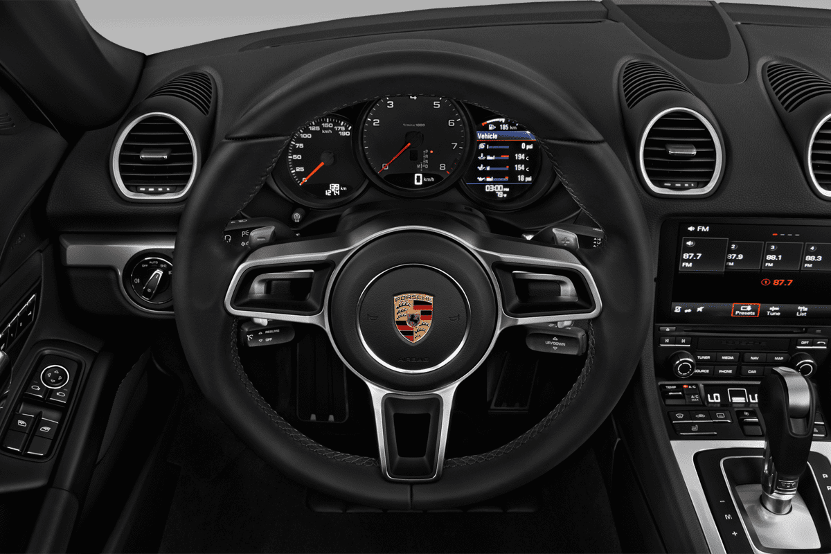 Lenkrad eines Porsche 718 Boxster