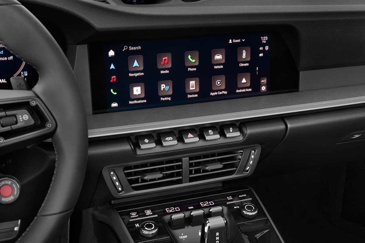 Mittelkonsole eines Porsche 911 Cabriolet