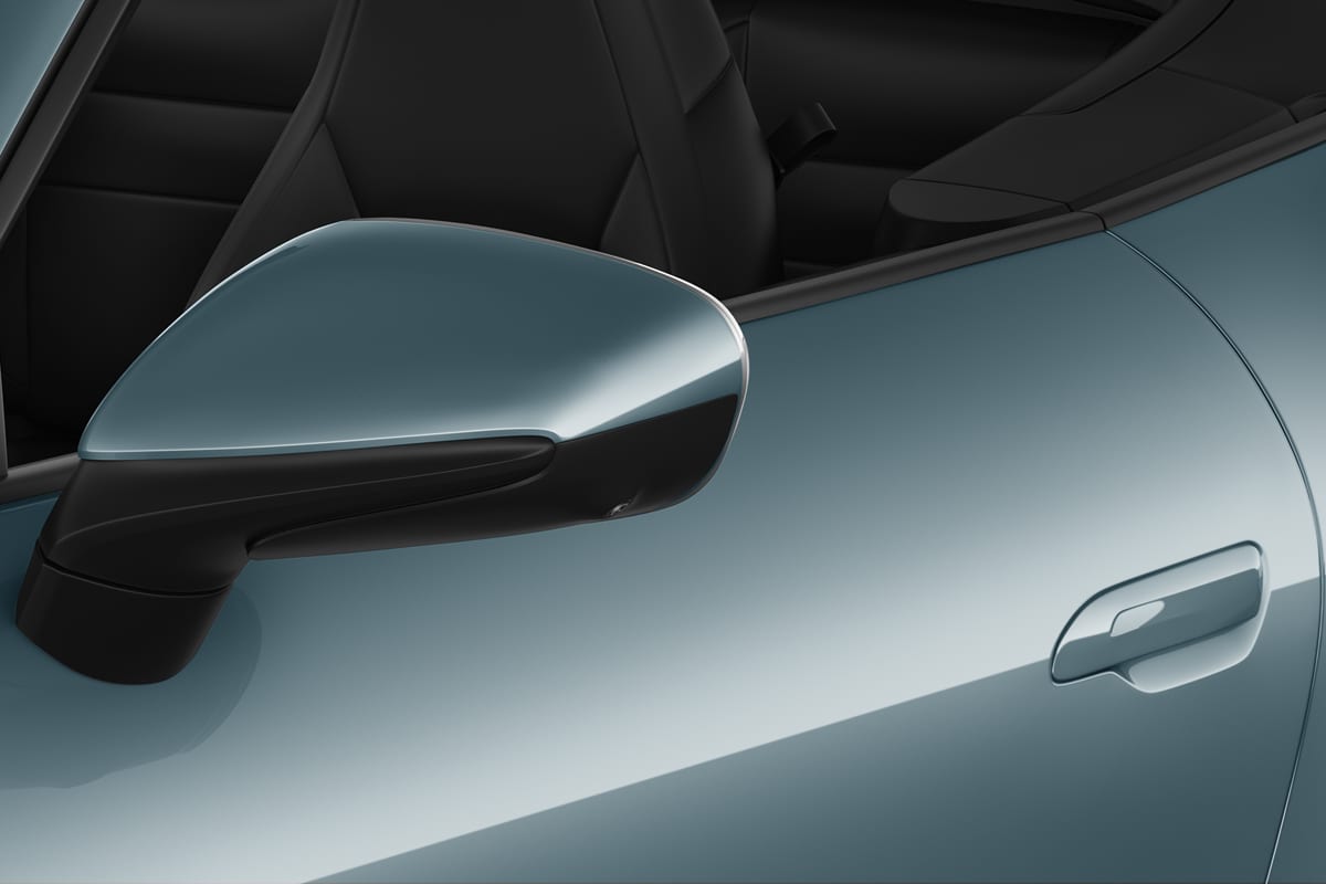 Rückspiegel eines Porsche 911 Cabriolet