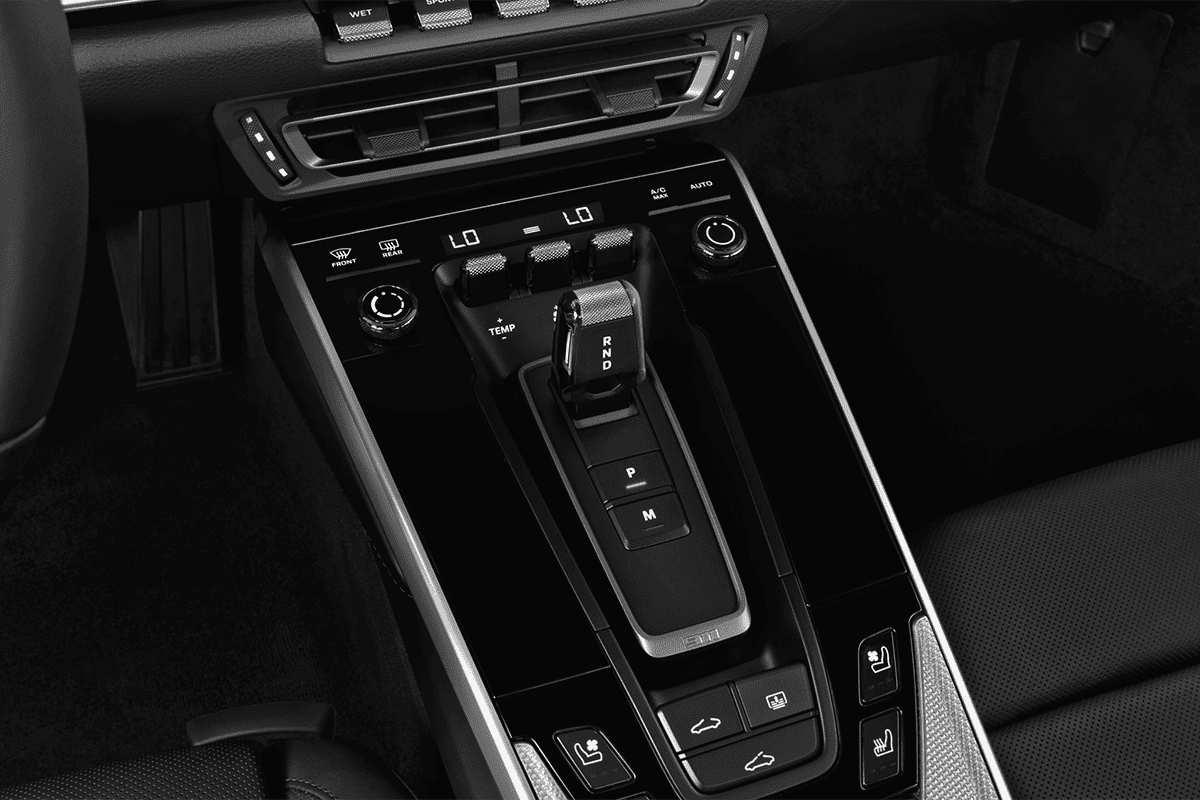 Schaltknüppel eines Porsche 911 Turbo S