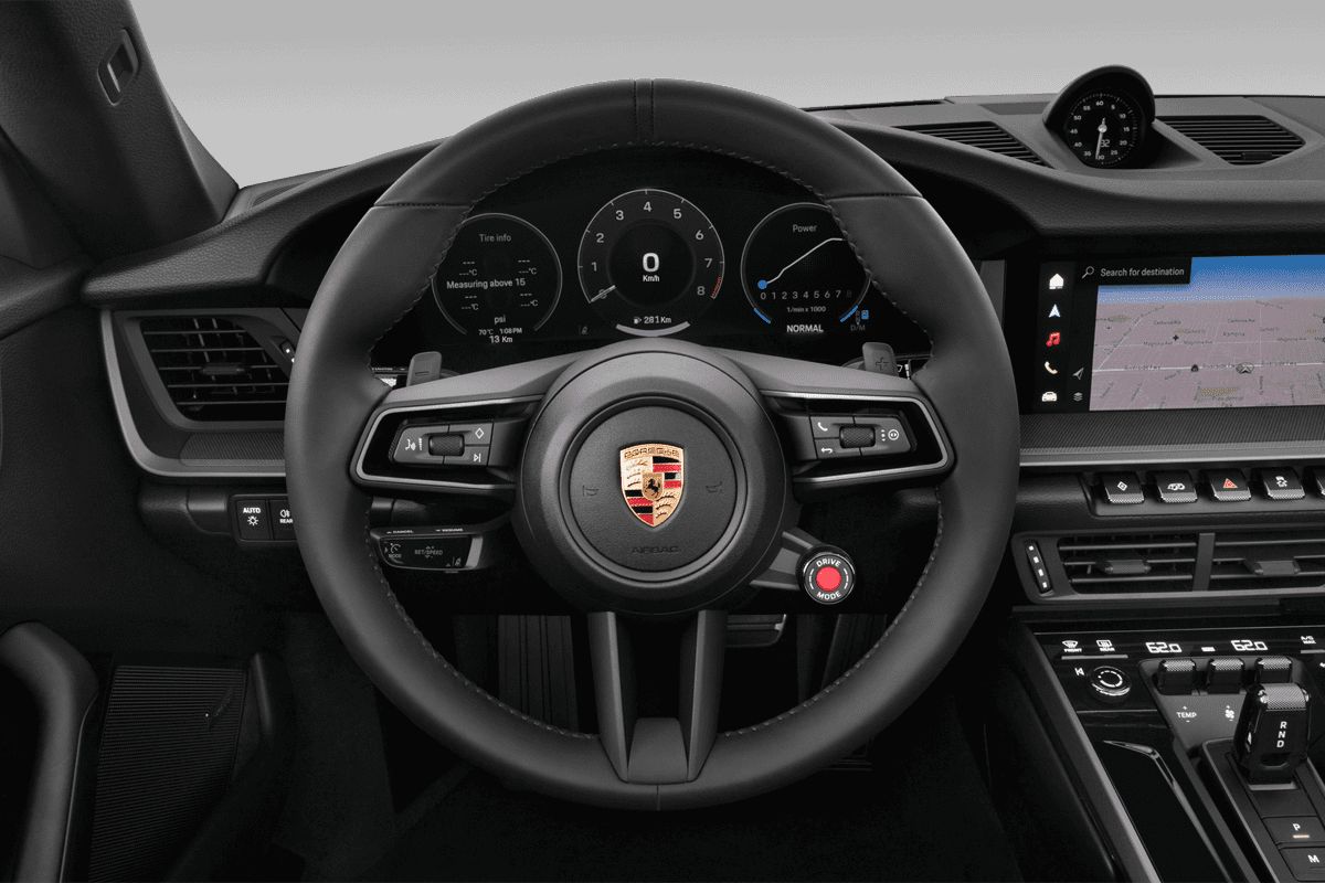 Lenkrad eines Porsche 911 (KI-generiert)