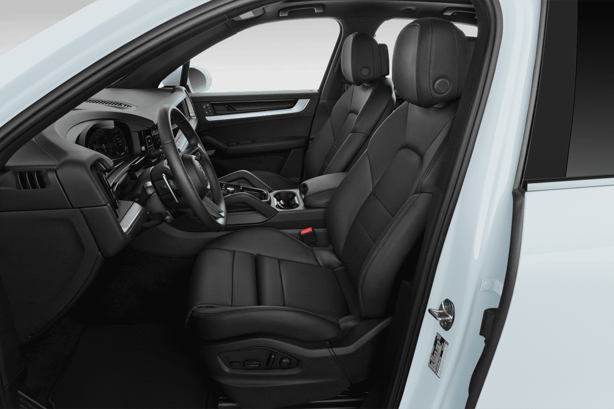 Vordersitze eines Porsche Cayenne