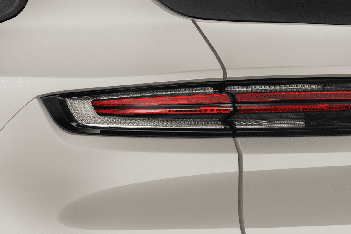 Heckleuchten eines Porsche Cayenne