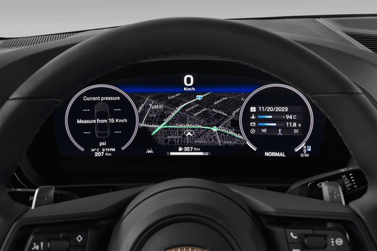 Kombiinstrument eines Porsche Cayenne Black Edition Plug-in-Hybrid