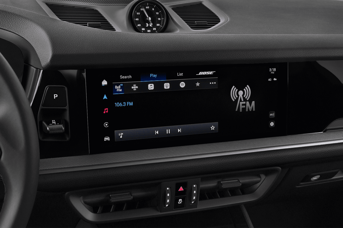 Audiosystem eines Porsche Cayenne Coupé