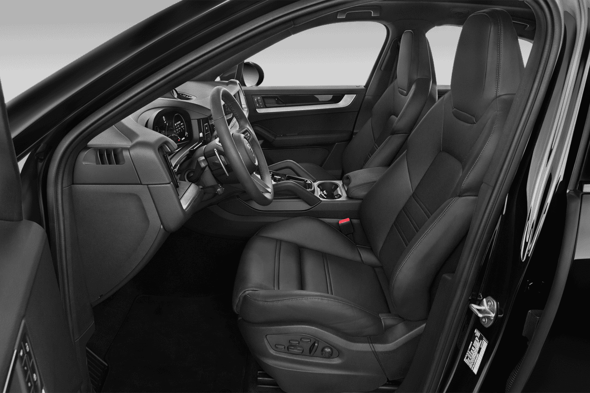 Vordersitze eines Porsche Cayenne Coupé