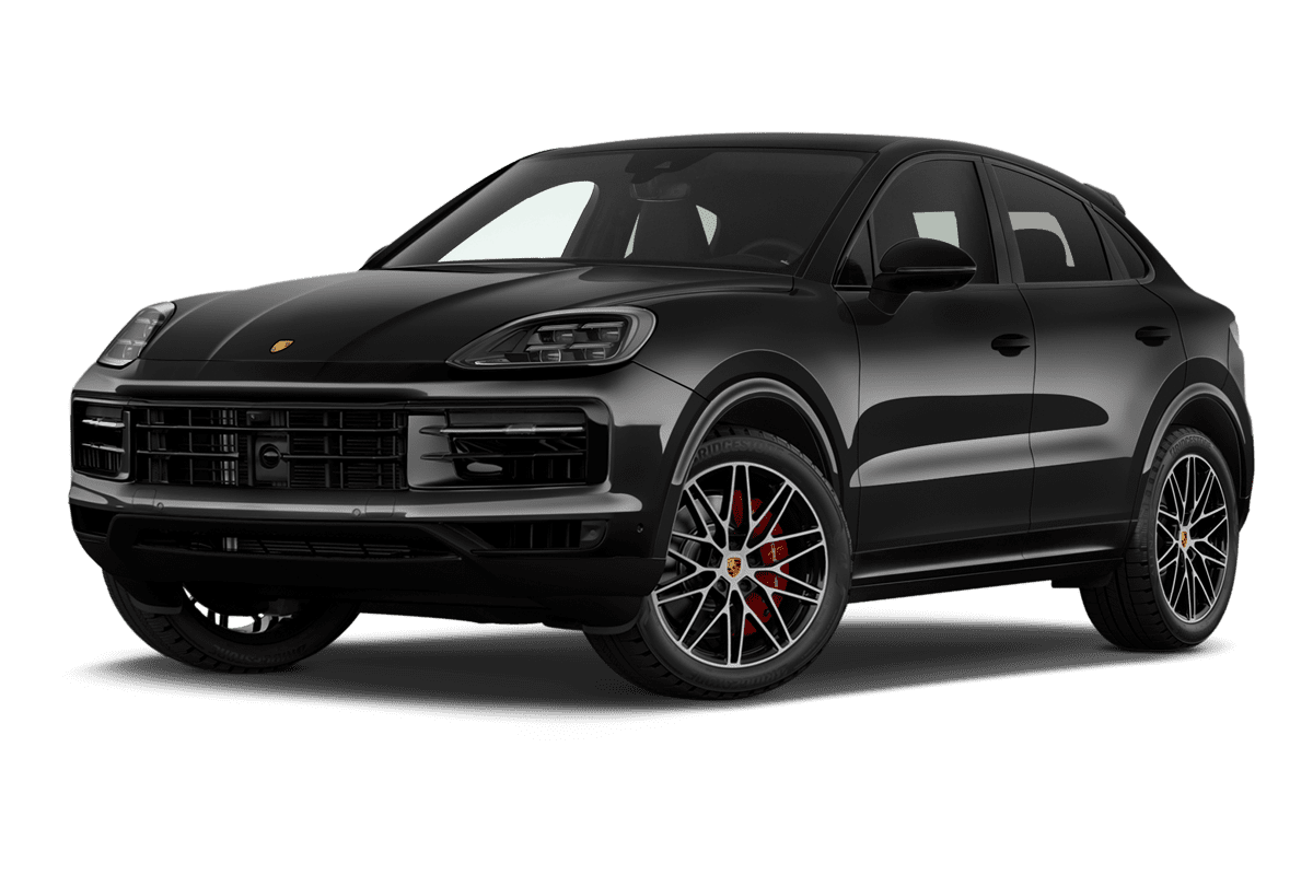 Tiefe, schräge Heckansicht eines Porsche Cayenne Coupé, freigestellt