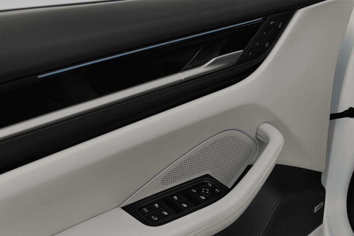 Türsteuerung eines Porsche Macan BEV