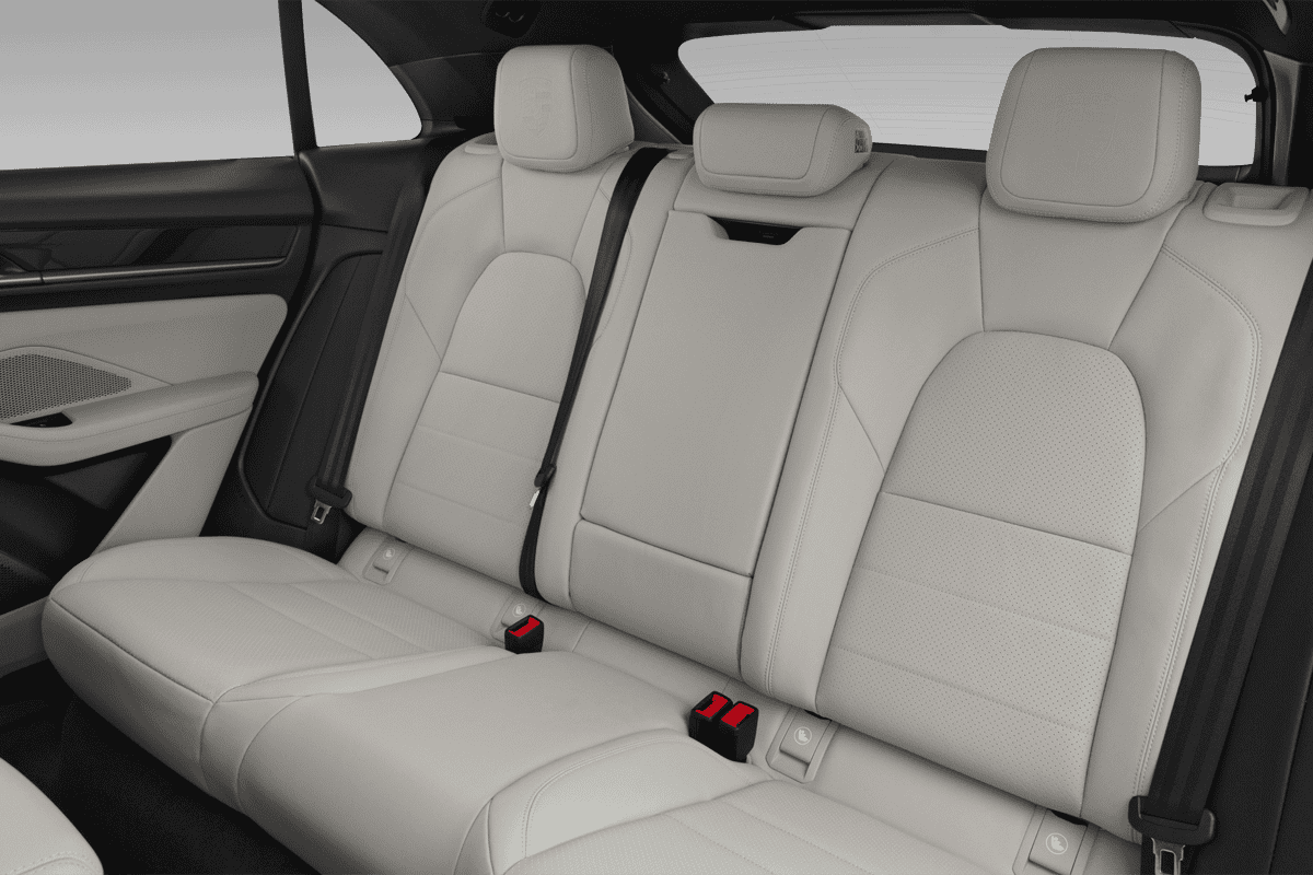 Rücksitzbank eines Porsche Macan BEV