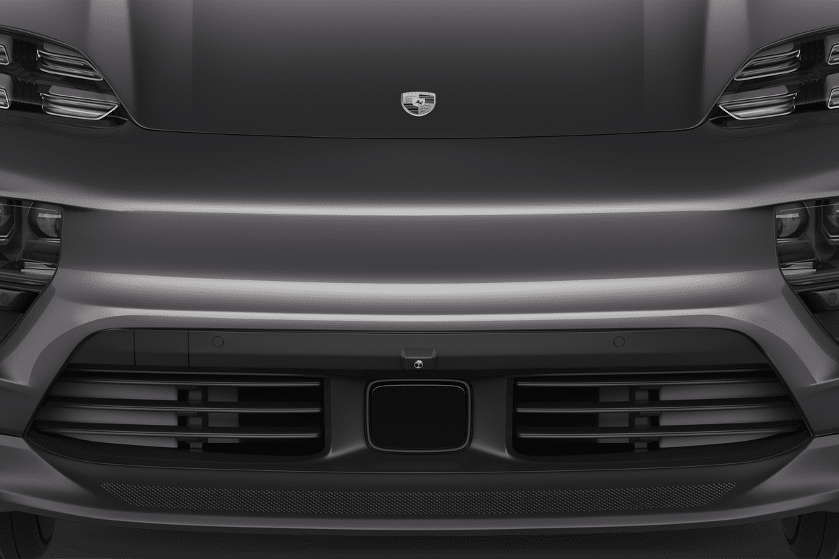 Kühlergrill eines Porsche Macan BEV  (KI-generiert)