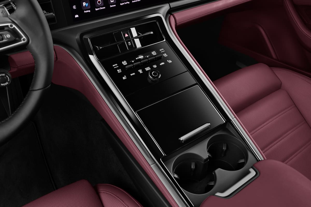 Schaltknüppel eines Porsche Panamera (KI-generiert)