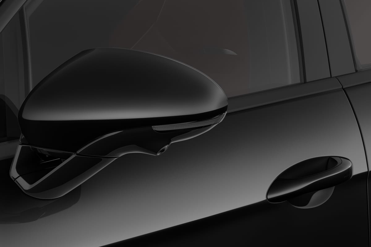 Rückspiegel eines Porsche Panamera (KI-generiert)