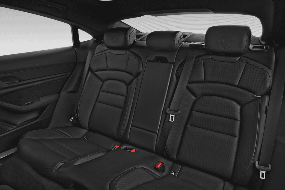 Rücksitzbank eines Porsche Taycan