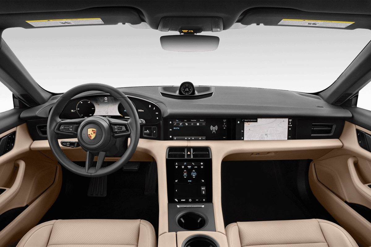 Armaturenbrett eines Porsche Taycan Sport Turismo