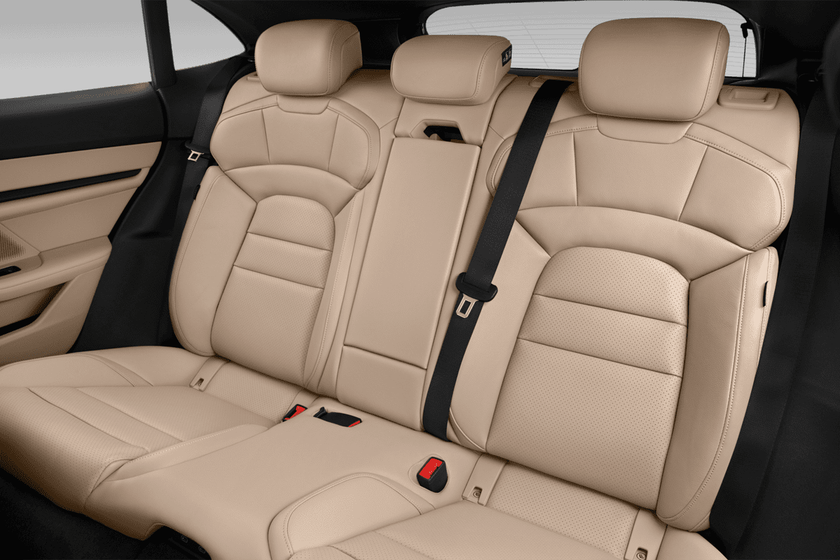 Rücksitzbank eines Porsche Taycan Sport Turismo