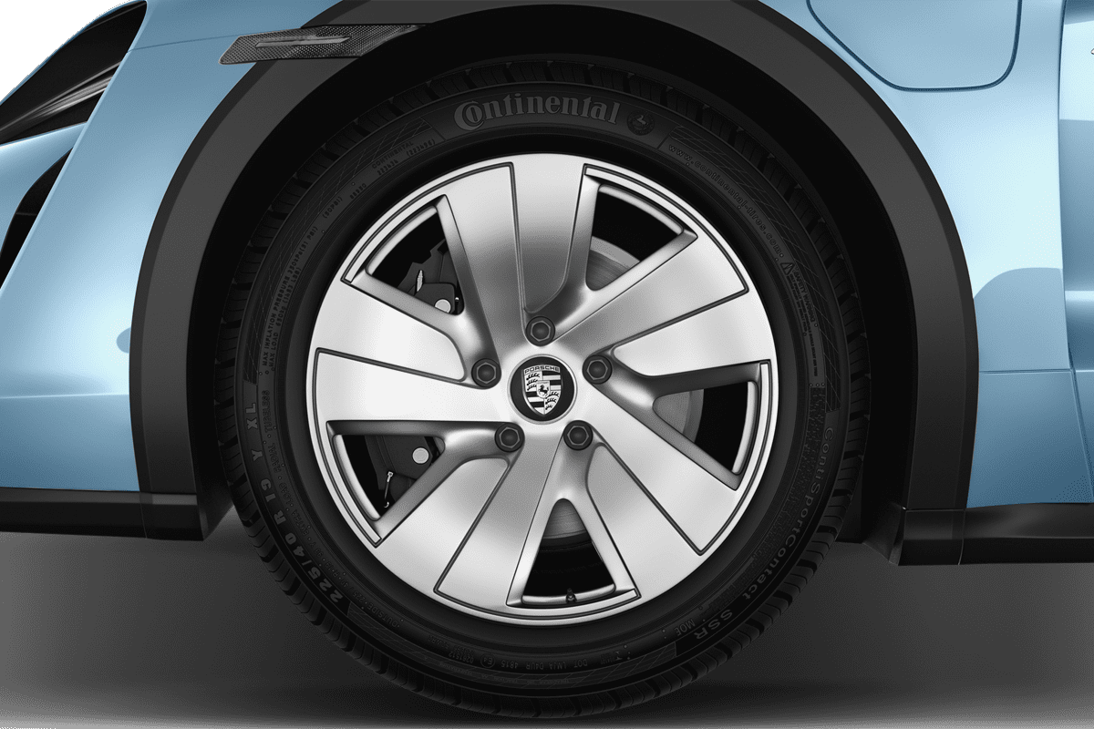 Radkappe oder Felge eines Porsche Taycan Sport Turismo