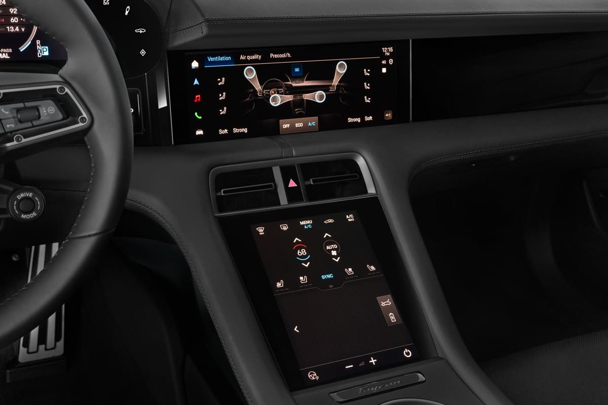 Klimasteuerung eines Porsche Taycan Cross Turismo