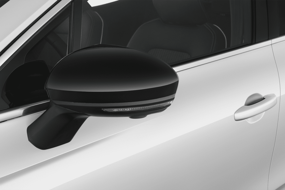 Rückspiegel eines Renault Clio Hybrid (neues Modell)